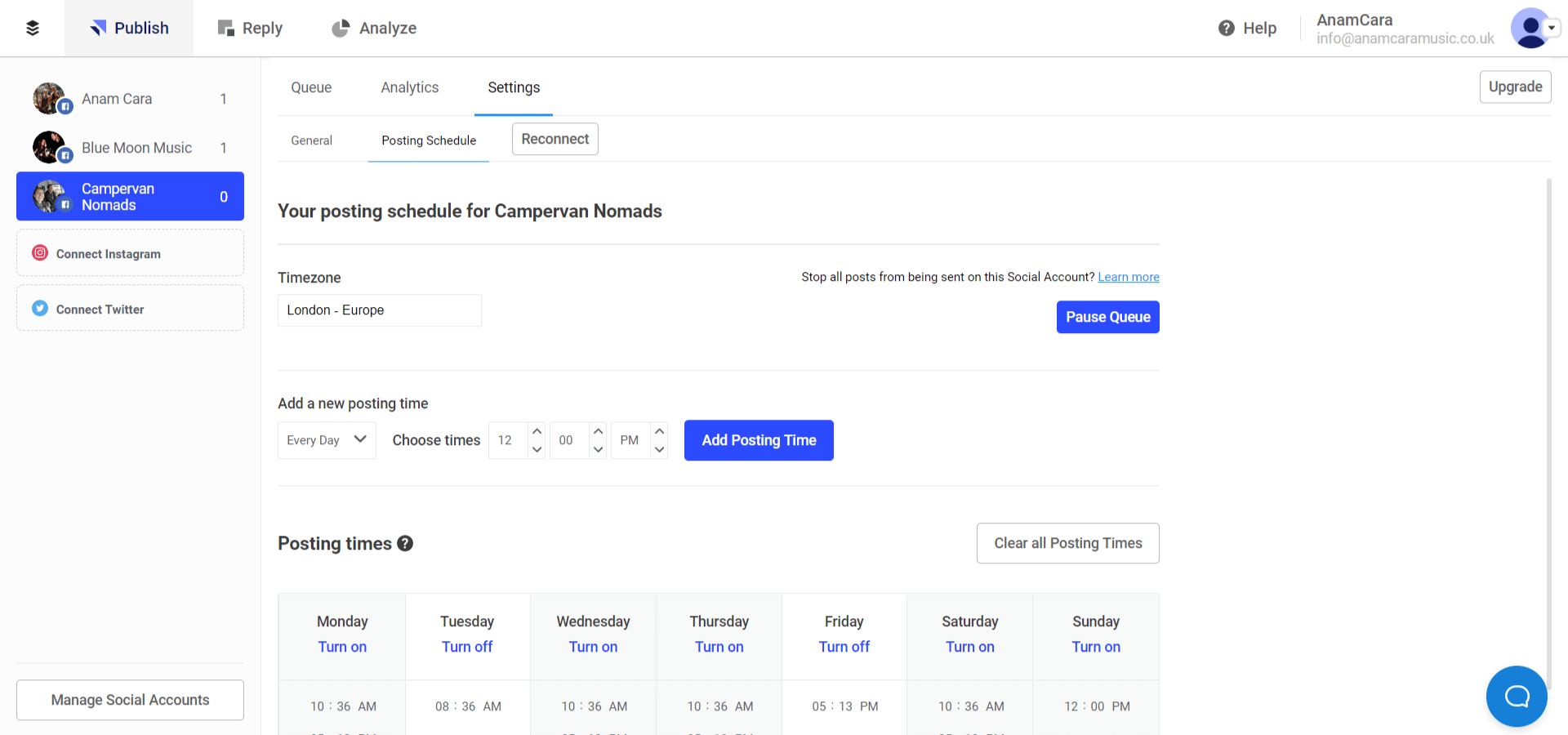 8 scheduling Facebook posts posting schedule